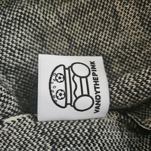 VandyThePink Beige and Black monogram knit sweater - Picture 2 of 3